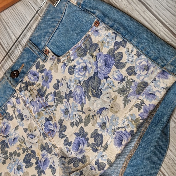 Floral Jean Short - Picture 3 of 4